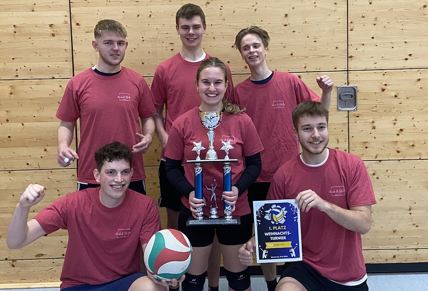 Das Siegerteam: Die Zw&ouml;lfer (Foto: J.Varges)