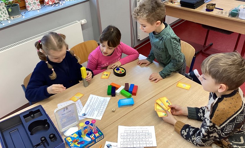 Sch&uuml;ler der Grundschule in Werther hatten Spa&szlig; bei den Forschertagen (Foto: Marietta Schr&ouml;ter)