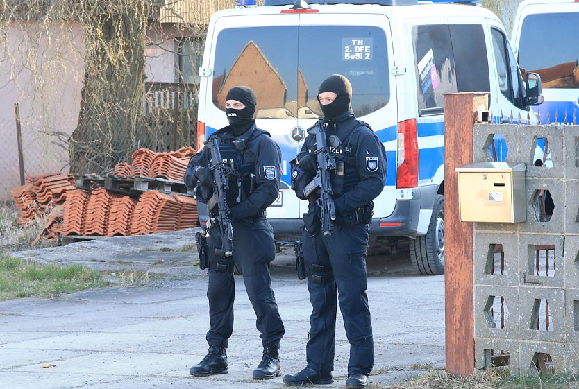 Sondereinsatzkommando in Himmelsberg (Foto: S.Dietzel)