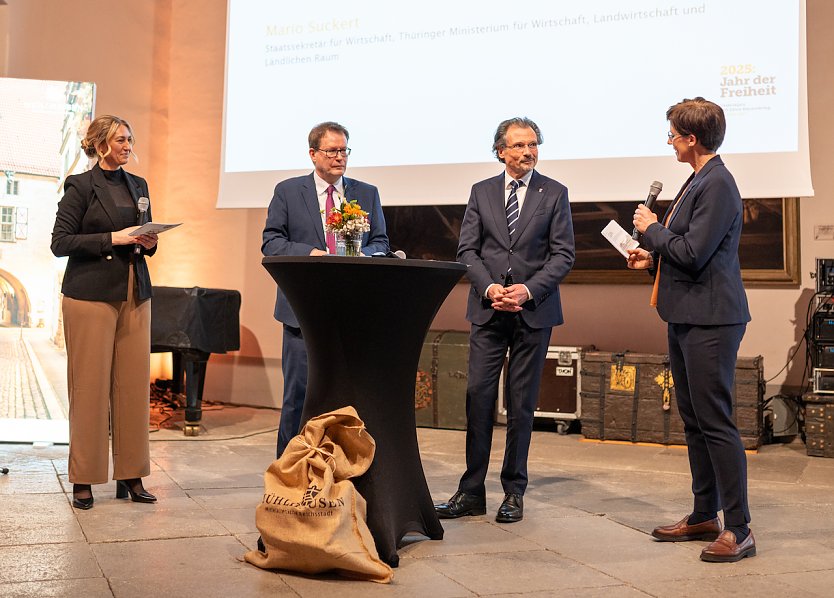 In der M&uuml;hlh&auml;user Rathaushalle fand die Er&ouml;ffnung des  Themenjahrs 500 Jahre Bauernkrieg gestern statt (Foto: &copy; Stadt M&uuml;hlhausen/Christian Habel)