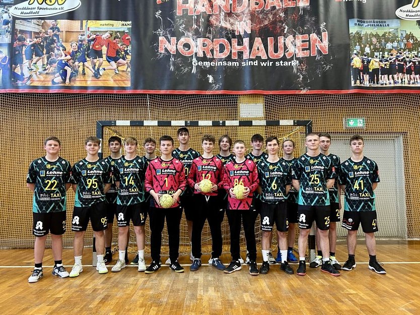 Neue Trikots f&uuml;r die A-Jugend des NSV (Foto: A. Spaar)