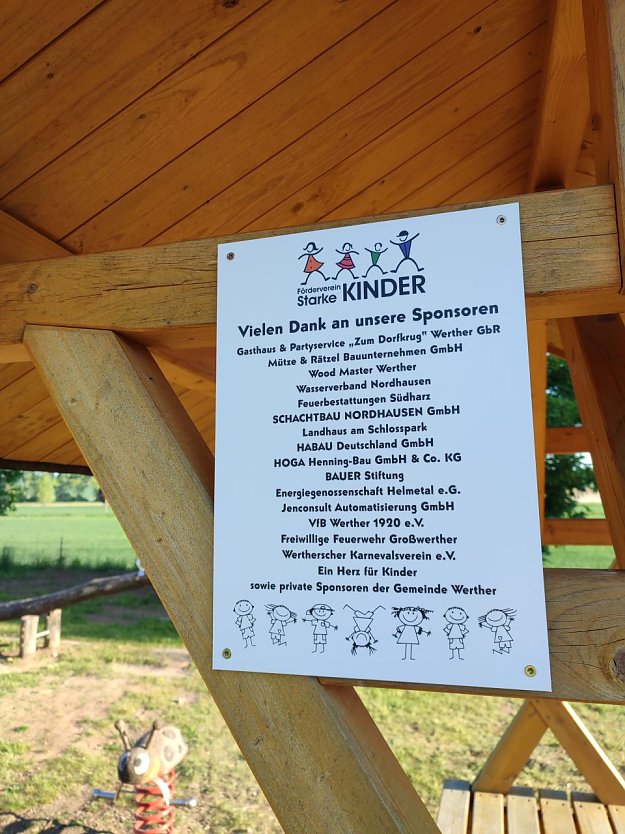 Danksagung am neuen Spielplatz (Foto: Linda Erbsmehl)