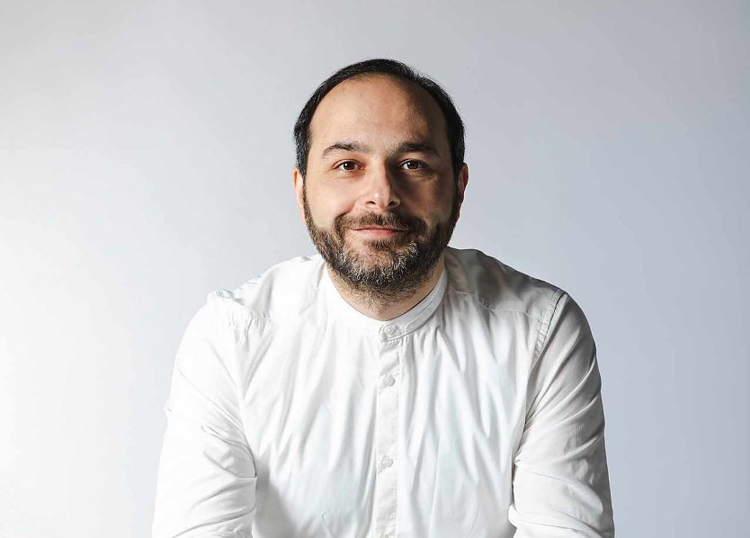 Der Dirigent Kiril Stankow  (Foto: Huizi Yaolow)