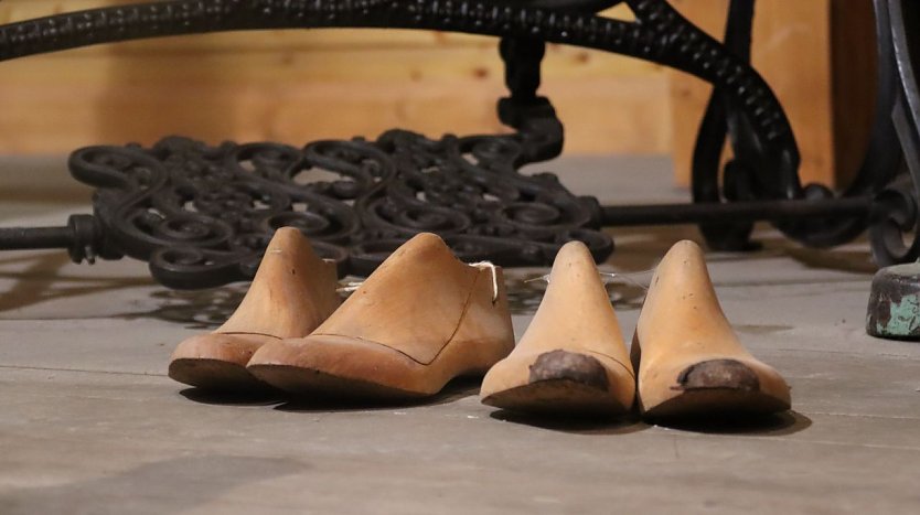 Gut gelaufen - die Sonderausstellung zum Thema Schuhe im Tabakspeicher geht in die Verl&auml;ngerung (Foto: Stadt Nordhausen)