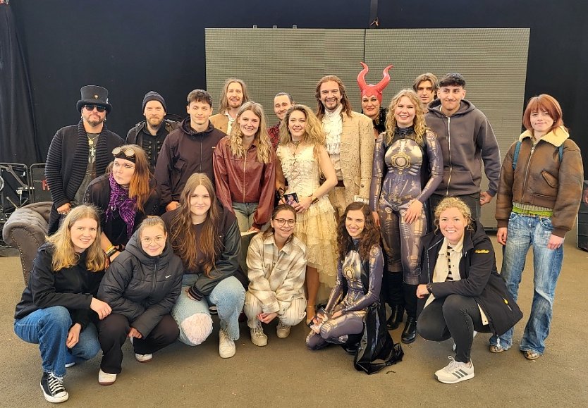 Gruppenfotos mit dem Ensemble waren nach der Vorstellung sehr beliebt (Foto: M.Manthey)