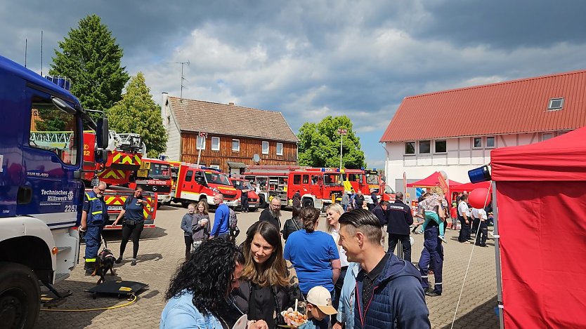 Viel los zur Geburtstagsparty: in Hesserode feierte man 145 Jahre Freiwillige Feuerwehr (Foto: Stadt Nordhausen)