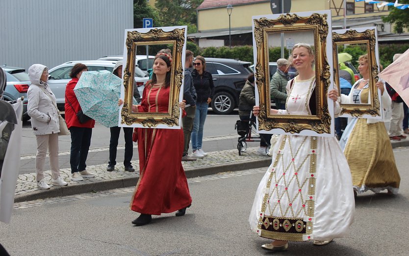 Gute Laune, tolle Kost&uuml;me, w&uuml;rdevoller Festumzug: Sondershausen ist 900 Jahre alt (Foto: Eva Maria Wiegand)