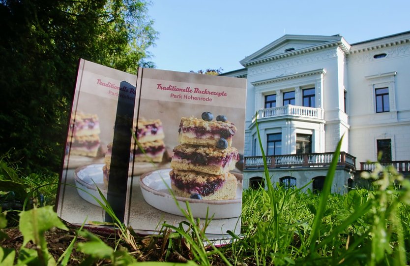 Das erste Backbuch des Parks Hohenrode tr&auml;gt viele Rezepte der Park-B&auml;ckerinnen und B&auml;cker zusammen (Foto: F&ouml;rderverein Park Hohenrode)