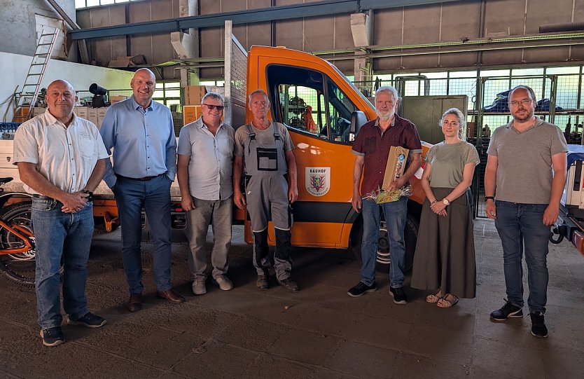 Frank Steiner ist neuer Werksleiter des Bauhofes (3.von rechts) (Foto: Janine Skara)