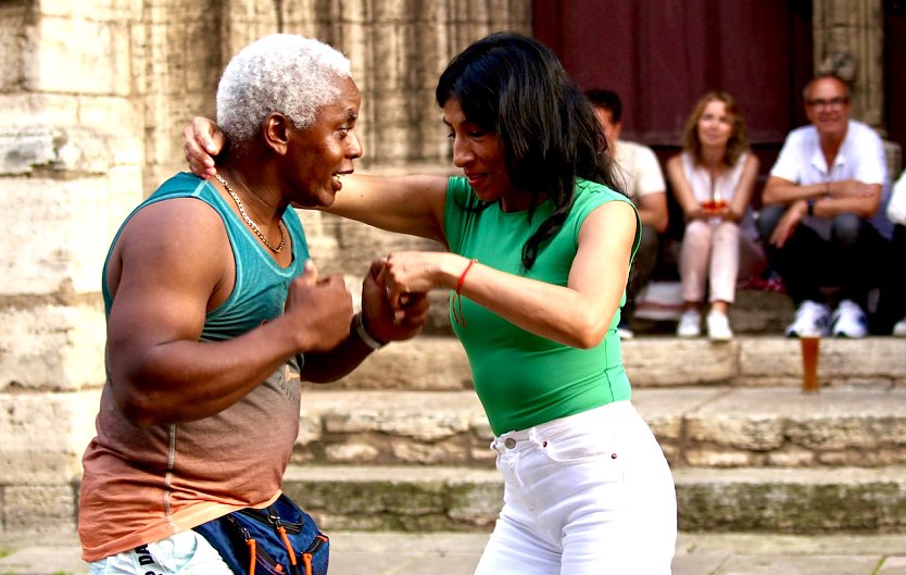 Gäste aus aller Welt vergnügten sich in der Kurstadt (Foto: Eva Maria Wiegand) Gäste aus aller Welt vergnügten sich in der Kurstadt (Foto: Eva Maria Wiegand)