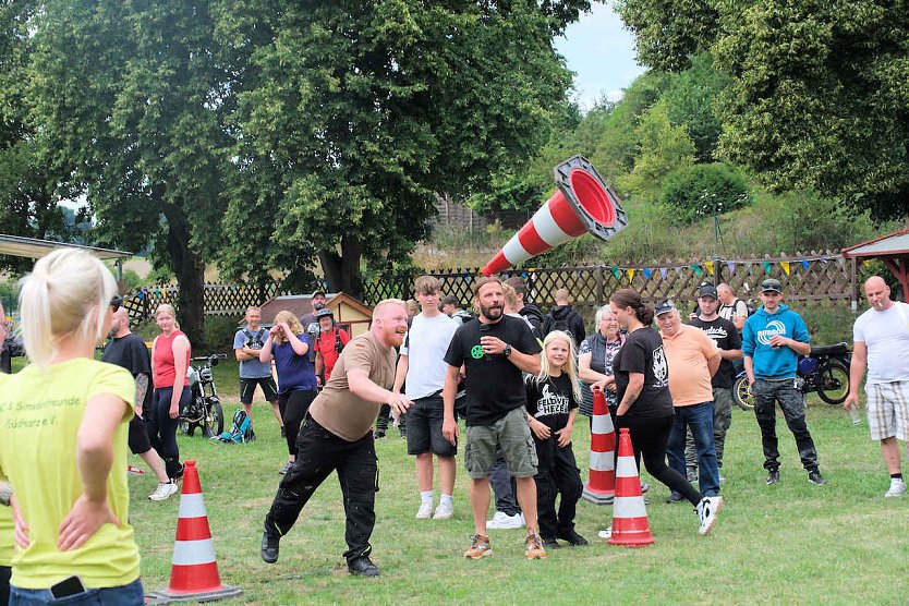 Spiel und Spa&szlig; beim Simson-Treffen (Foto: P.Blei)