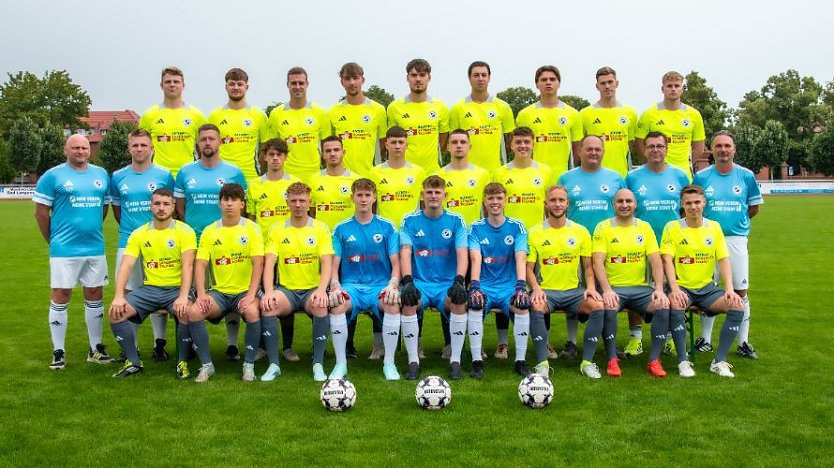 Neue Trikots f&uuml;r die Preu&szlig;en: Am Freitag geht es im Derby zum letzten Test gegen M&uuml;hlhausen (Foto: FSV Preu&szlig;en Bad Langensalza)