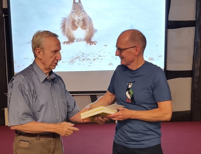 Dr. Frey referierte zur Vogelwelt im Park Hohenrode (Foto: &copy;NGAV)