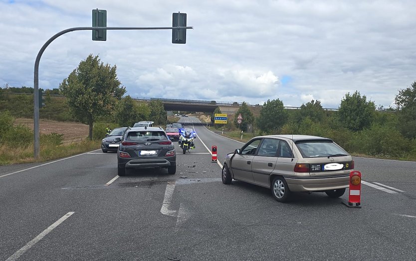 Unfall auf der Bundesstra&szlig;e (Foto: S.Dietzel)