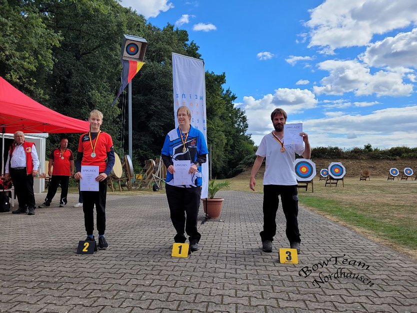 Die Bogensch&uuml;tzen des Bowteam bei der Deutschen PARA Meisterschaft (Foto: Bowteam Nordhausen)