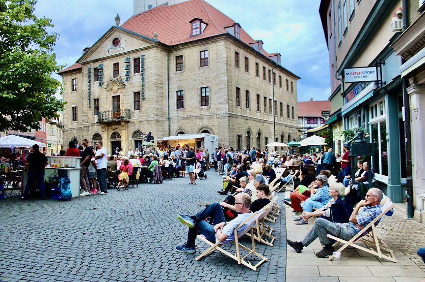 Open-Air-Konzertreihe BaLaTon – SummAIR in the City in Bad Langensalza (Foto: Eva Maria Wiegand) Open-Air-Konzertreihe BaLaTon – SummAIR in the City in Bad Langensalza (Foto: Eva Maria Wiegand)