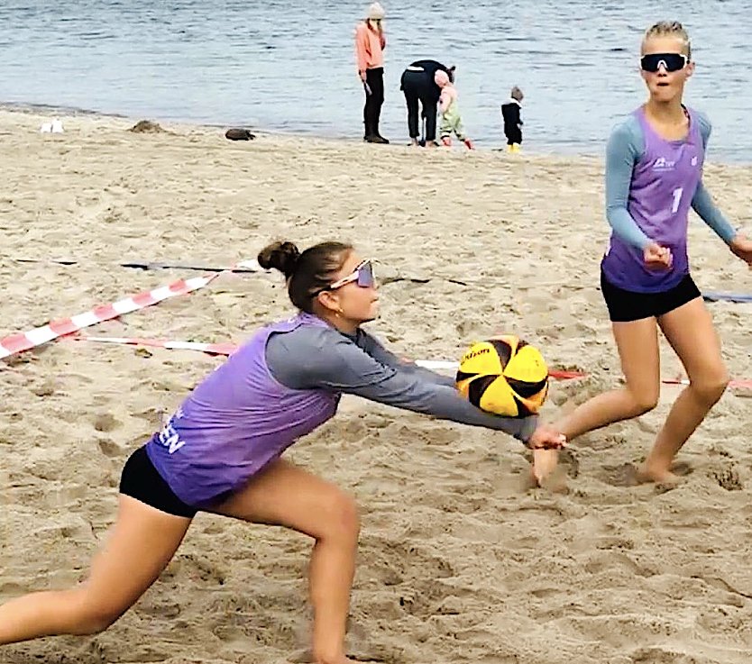 Lucie und Magdalena traten als Th&uuml;ringen-Team am Timmendorfer Strand an (Foto: SVC)