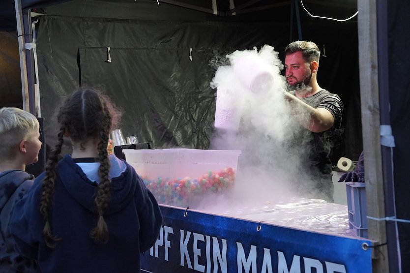 Ausgefallene K&ouml;stlichkeiten aus aller Welt k&ouml;nnen Besucher beim Street Food Festival in Sondershausen entdecken (Foto: Janine Skara)