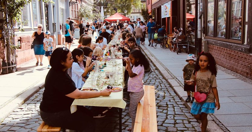 In der Kurzen Meile fand heute wieder das "Essen der Kulturen" statt (Foto: agl)