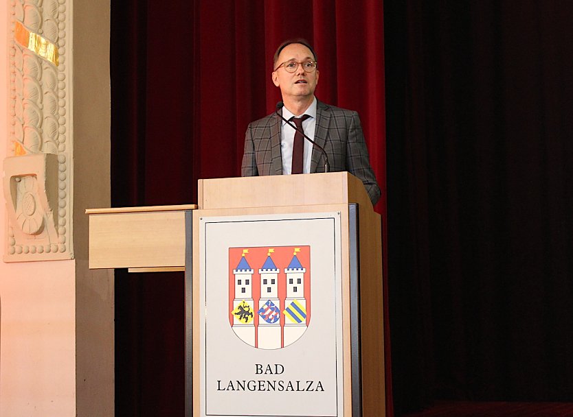 Staatssekret&auml;r Dr. Tobias Knoblich lobte die Kurstadt als vorbildlich (Foto: oas)