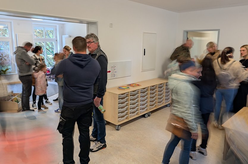 Zur Er&ouml;ffnungsfeier mit den Kindern und ihren Familien wurde die Kita K&auml;the Kollwitz interessiert angeschaut (Foto: Janine Skara)