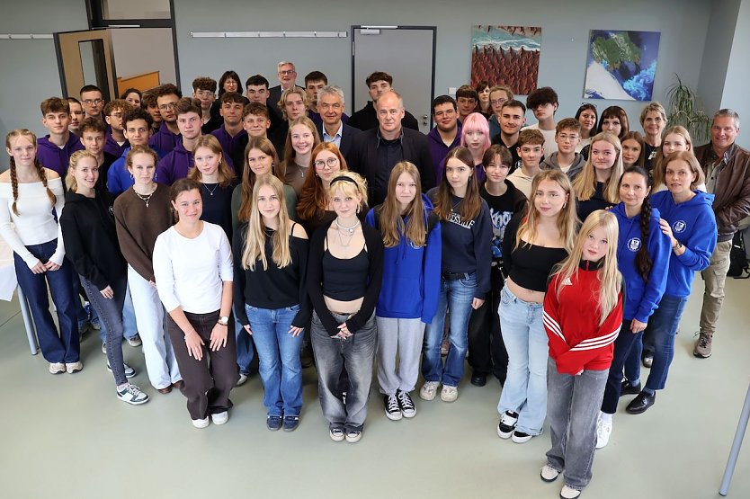 Gruppenbild Besuch aus Gostyn (Foto: Schiller-Gymnasium) Gruppenbild Besuch aus Gostyn (Foto: Schiller-Gymnasium)