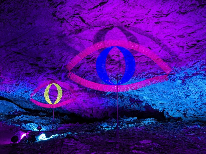 Lichtershow in der Barbarossahöhle (Foto: Barbarossahöhle) Lichtershow in der Barbarossahöhle (Foto: Barbarossahöhle)