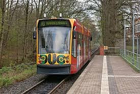 Der Duo an der Haltestelle in Ilfeld (Foto: Klaus Liebenrodt)