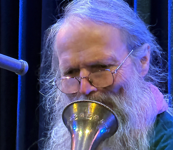 Darf bei der Freejazz-Night nat&uuml;rlich nicht fehlen: G&uuml;nther Heinz (Foto: Jazzclub Nordhausen)