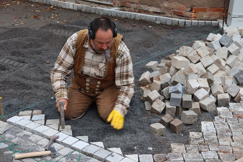 Pflasterarbeiten am Blasii-Kirchplatz (Foto: Stadt Nordhausen)