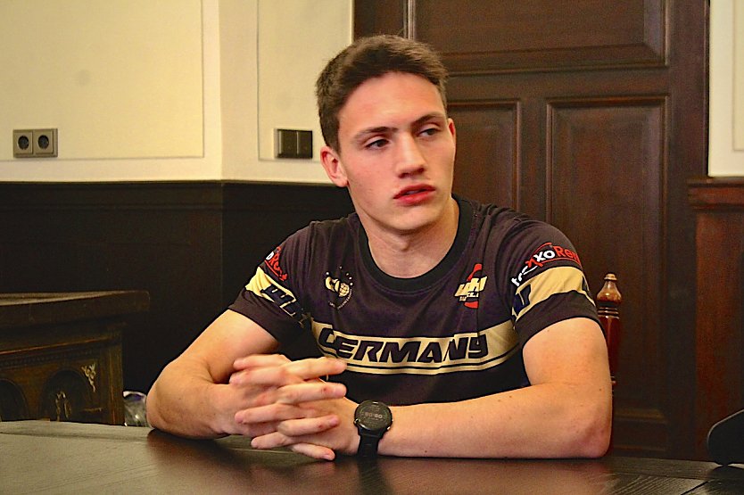 Bad Langensalzas Kickbox-Weltmeister Neo Legde (Foto: Eva Maria Wiegand) Bad Langensalzas Kickbox-Weltmeister Neo Legde (Foto: Eva Maria Wiegand)