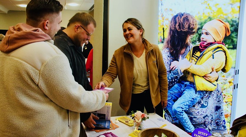 Zur Ehrenamtsmesse präsentieren sich heute im Clubhaus zahlreiche Vereine (Foto: agl) Zur Ehrenamtsmesse präsentieren sich heute im Clubhaus zahlreiche Vereine (Foto: agl)