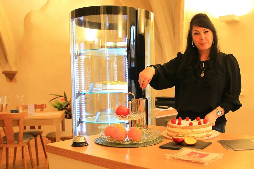Mandy Neblung hat den Betrieb des Schlosscafés in Heringen übernommen (Foto: S. Dietzel) Mandy Neblung hat den Betrieb des Schlosscafés in Heringen übernommen (Foto: S. Dietzel)