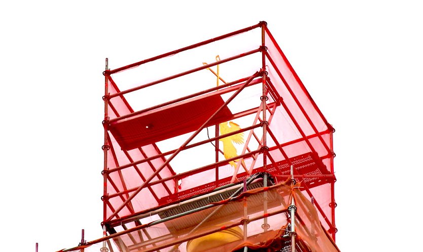 Bekrönung der Marktkirche in Bad Langensalza (Foto: Eva Maria Wiegand) Bekrönung der Marktkirche in Bad Langensalza (Foto: Eva Maria Wiegand)