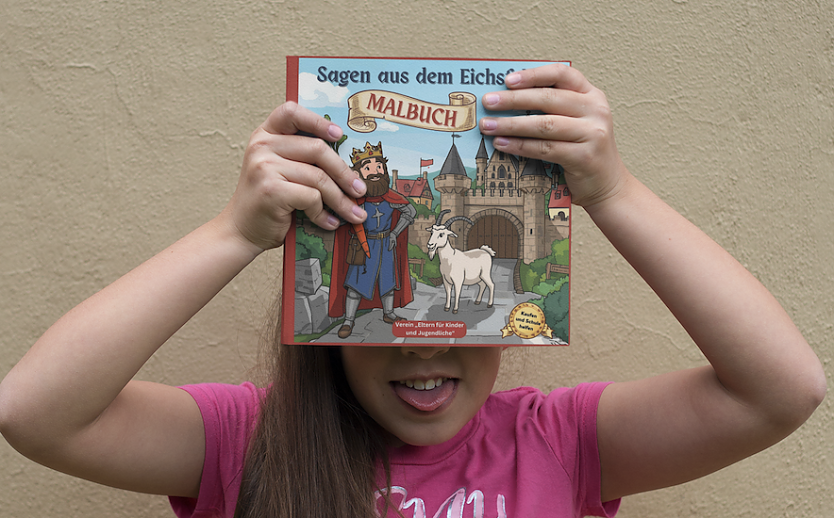 Von Kindern f&uuml;r Kinder - an der Regelschule Breitenworbis hat man ein eigenes Malbuch zur Eichsfelder Sagenwelt erstellt (Foto: Peter Cott)