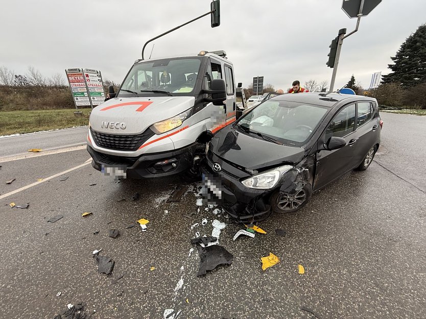 Crash auf der B4 (Foto: S. Dietzel)