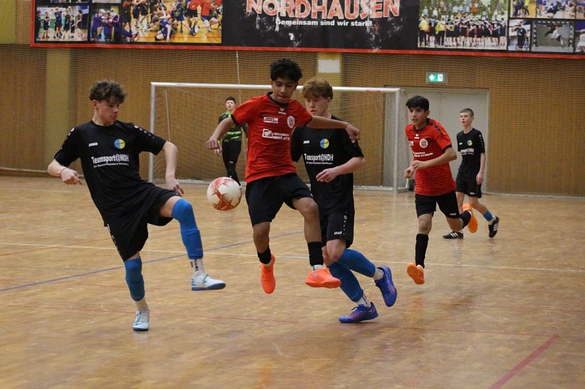 In der Ballspielhalle war zum Neujahrscup viel los (Foto: Lucas N. (FSG 99 Salza))