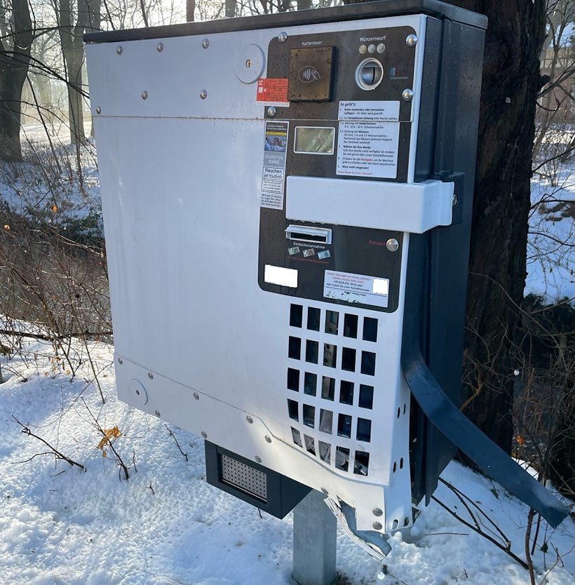 Gesprengter Zigarettenautomat  (Foto: Landespolizeiinspektion Nordhausen)
