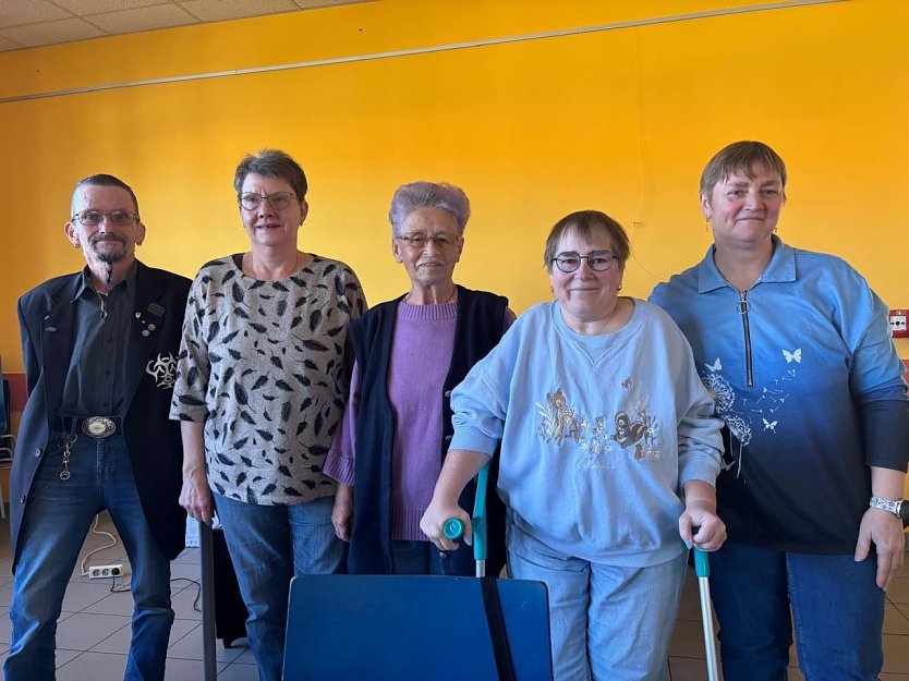 v.l.: Ronald R&ouml;mer, Heike Maltritz, Irene H&ouml;hne, Ina R&ouml;mer und Claudia Hegwer Es fehlen die Beisitzer Annegret Koenen, Annett Trensch und Bernd Reiber (Foto: J&uuml;rgen Korte)