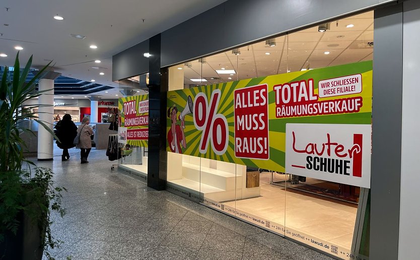Die Werbung macht es deutlich: Bei Lauterschuhe ist bald Schluss. (Foto: ssc) Die Werbung macht es deutlich: Bei Lauterschuhe ist bald Schluss. (Foto: ssc)