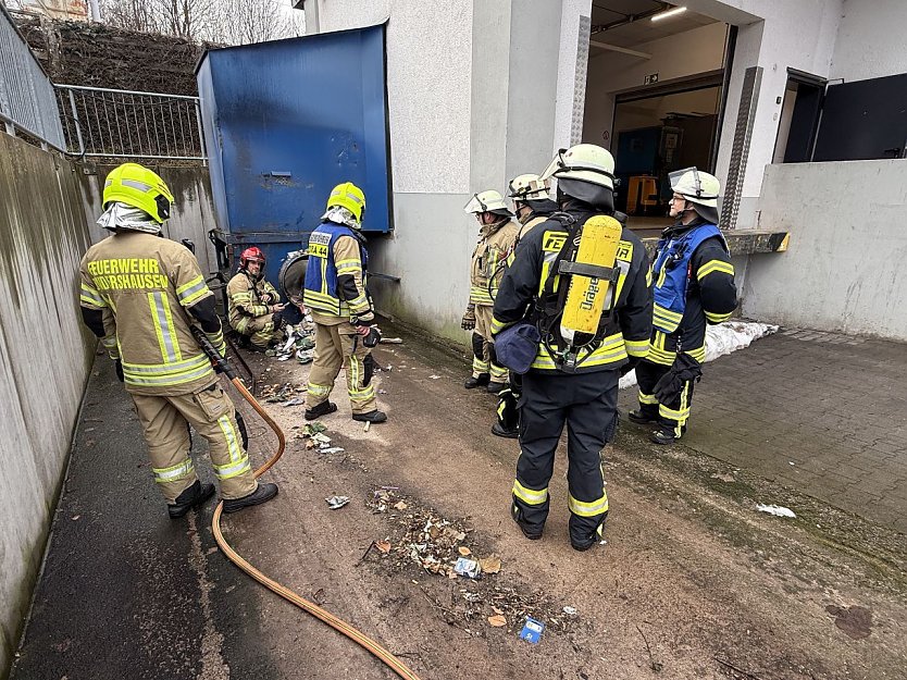 Feuerwehreinsatz an einer Papierpresse (Foto: S. Dietzel)