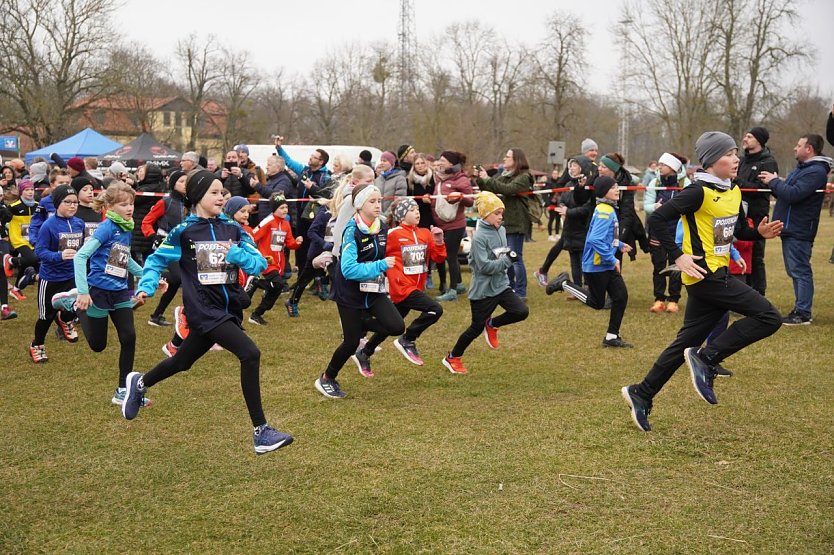 Junge Starter beim Possenlauf (Foto: Janine Skara)