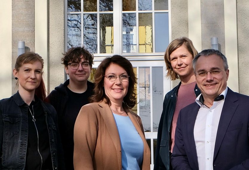 Michael Panse, Beauftragter des Freistaats Th&uuml;ringen f&uuml;r j&uuml;disches Leben und zur Bek&auml;mpfung von Antisemitismus, im Gespr&auml;ch mit Vertreterinnen und Vertretern der Hochschule Nordhausen &uuml;ber Ma&szlig;nahmen zur St&auml;rkung j&uuml;dischen Lebens und zur Antisemitismuspr&auml;vention an Hochschulen.  (Foto: Tim R&uuml;ckschlo&szlig;)