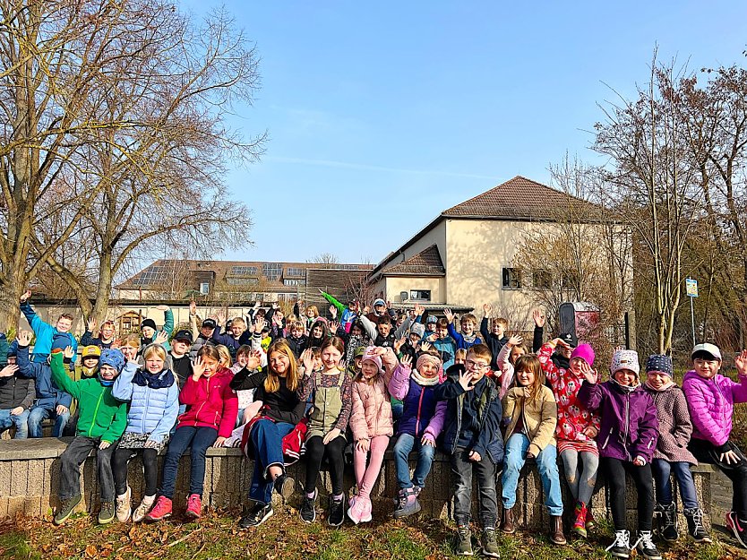 Die M&auml;dchen und Jungen der Evangelischen Grundschule freuen sich auf viele G&auml;ste. (Foto: Dr. Uta Halbritter)