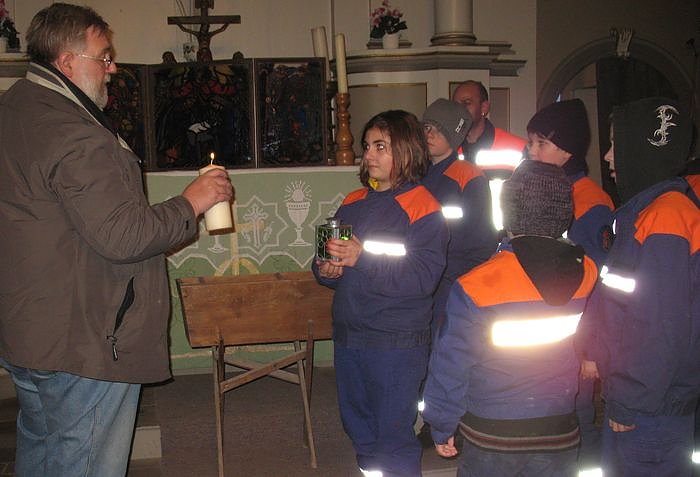 Friedenslicht in Sundhausen (Foto: privat)