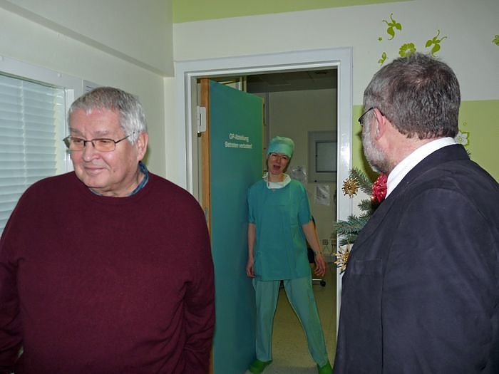 Landrat im Krankenhaus (Foto: Karl-Heinz Herrmann)