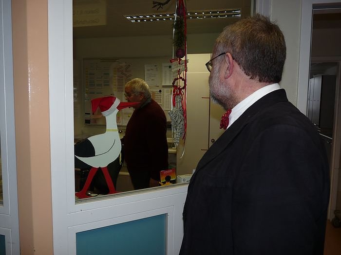 Landrat im Krankenhaus (Foto: Karl-Heinz Herrmann)